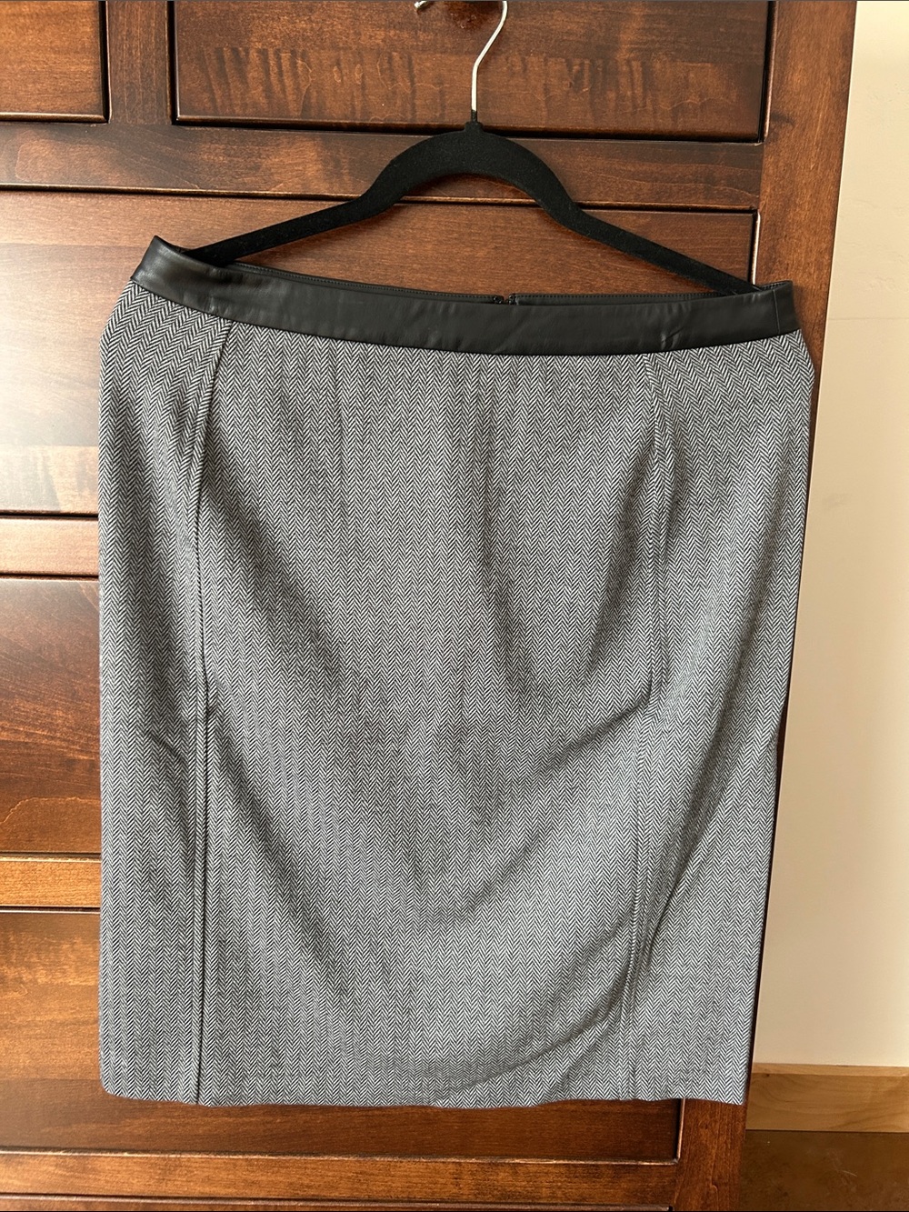 Lauren Ralph Lauren Gray Pencil Skirt with Black Waistband